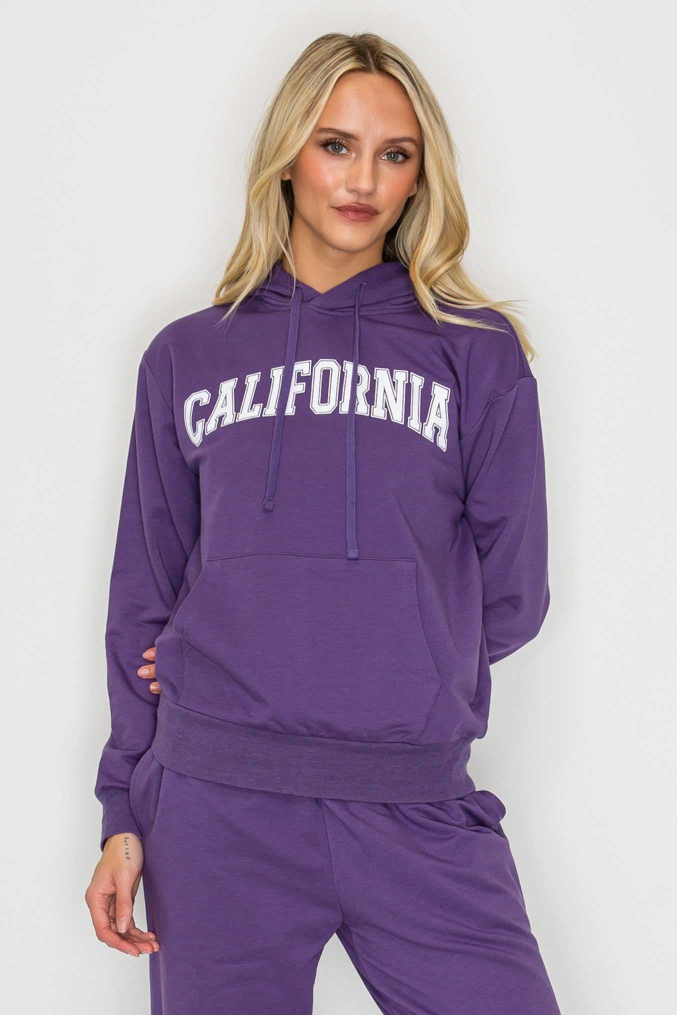 French Terry Pullover Hoodie w/ California Print